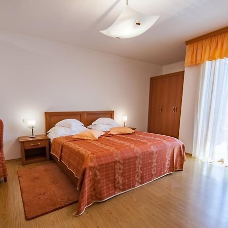 Villa Magnolija Cres Buitenkant foto